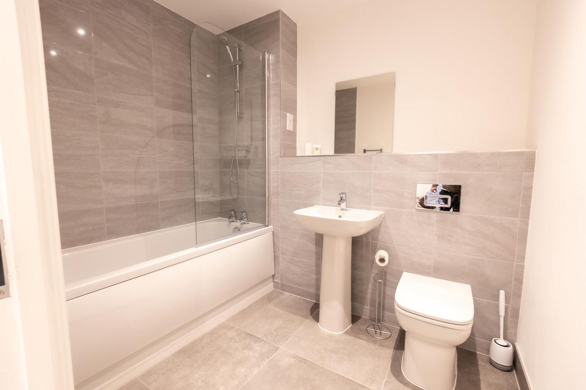 Pristine 1 And 2 Bedroom Apartments Near Business District By Belvilla Birmingam Exterior foto