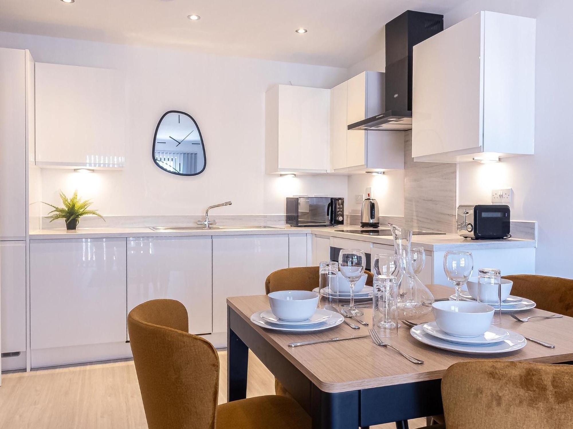 Pristine 1 And 2 Bedroom Apartments Near Business District By Belvilla Birmingam Exterior foto